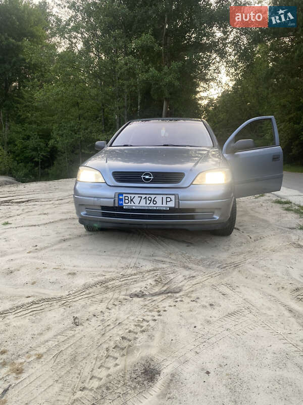 Opel Astra 2006
