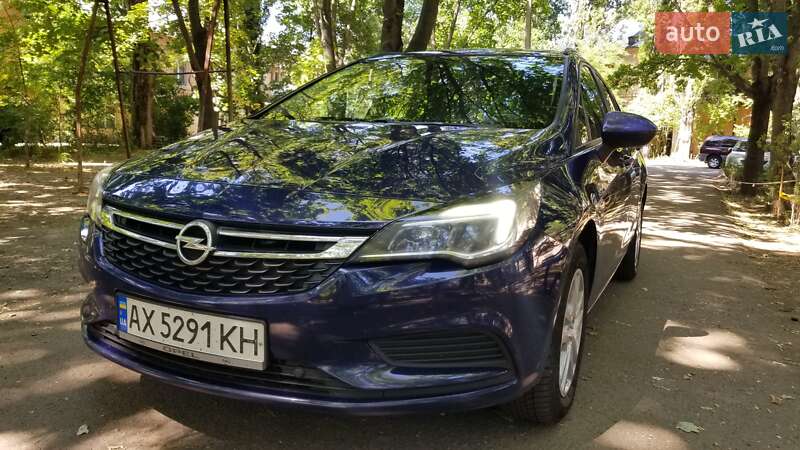 Универсал Opel Astra 2017 в Одессе