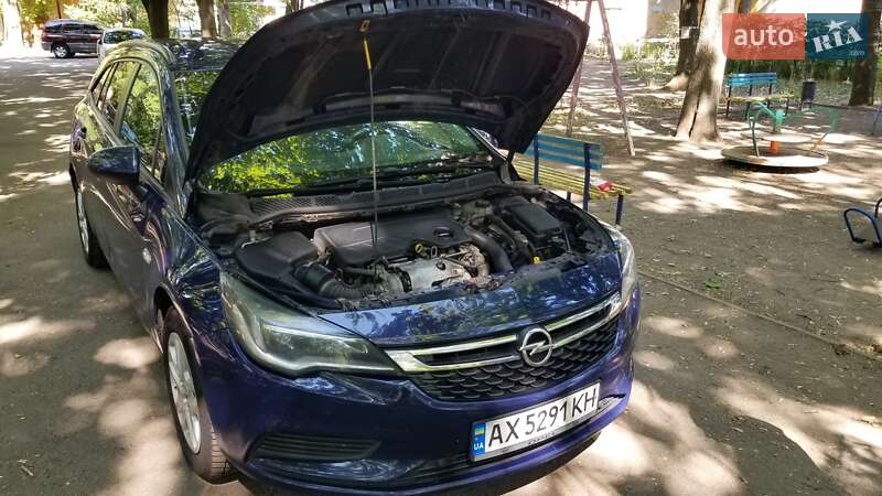 Универсал Opel Astra 2017 в Одессе