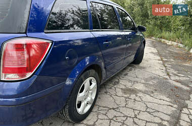 Универсал Opel Astra 2005 в 