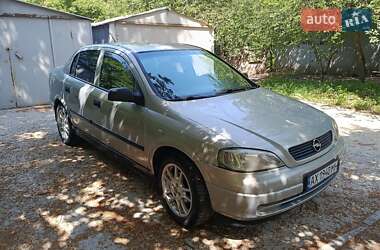 Седан Opel Astra 2006 в Харкові