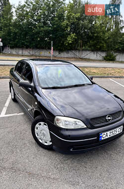 Седан Opel Astra 2006 в 