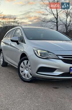 Универсал Opel Astra 2019 в 