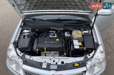 Универсал Opel Astra 2007 в 