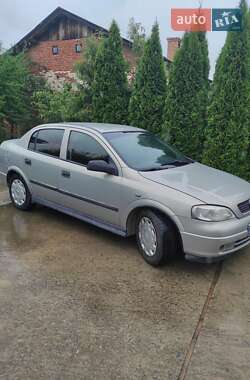 Седан Opel Astra 2007 в Галиче