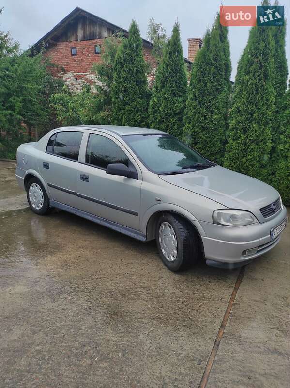 Седан Opel Astra 2007 в 