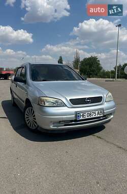 Седан Opel Astra 2005 в 
