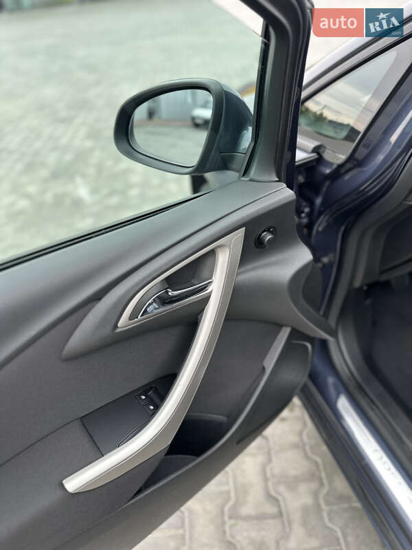 Хэтчбек Opel Astra 2009 в Луцке