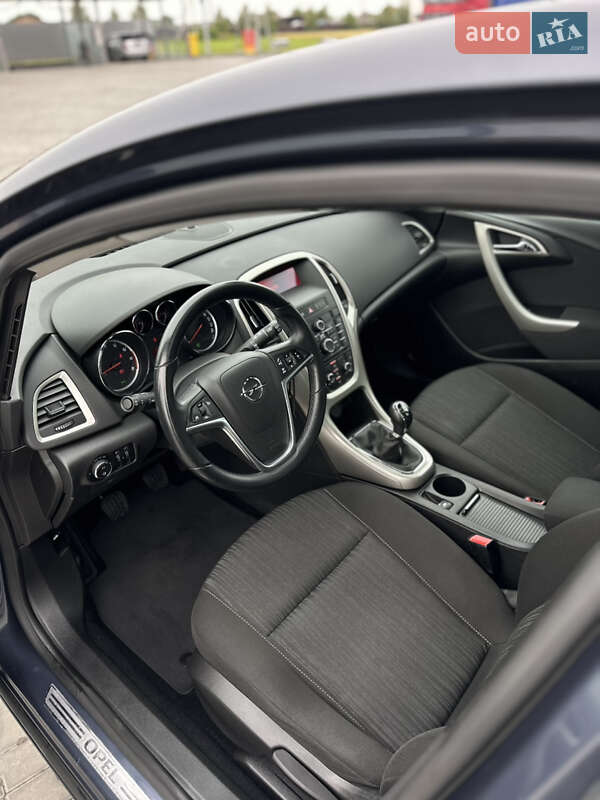 Хэтчбек Opel Astra 2009 в Луцке