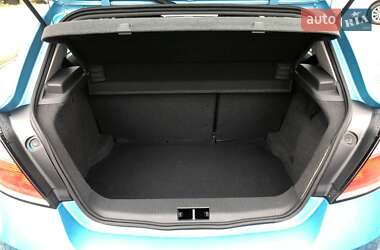 Хэтчбек Opel Astra 2005 в 