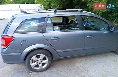Универсал Opel Astra 2005 в 