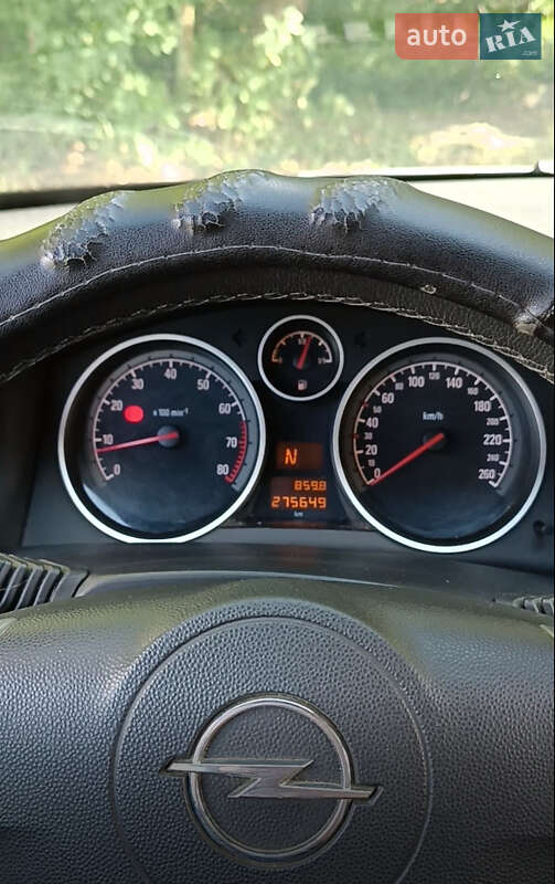 Универсал Opel Astra 2005 в Житомире