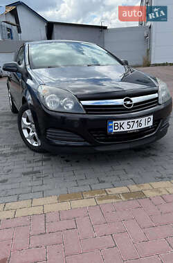 Хэтчбек Opel Astra 2006 в Ровно