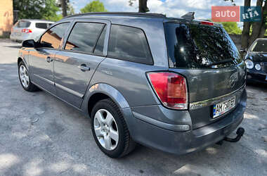 Універсал Opel Astra 2005 в Звягелі