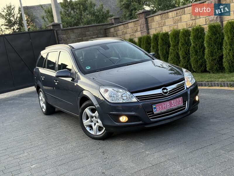 Універсал Opel Astra 2008 в Луцьку