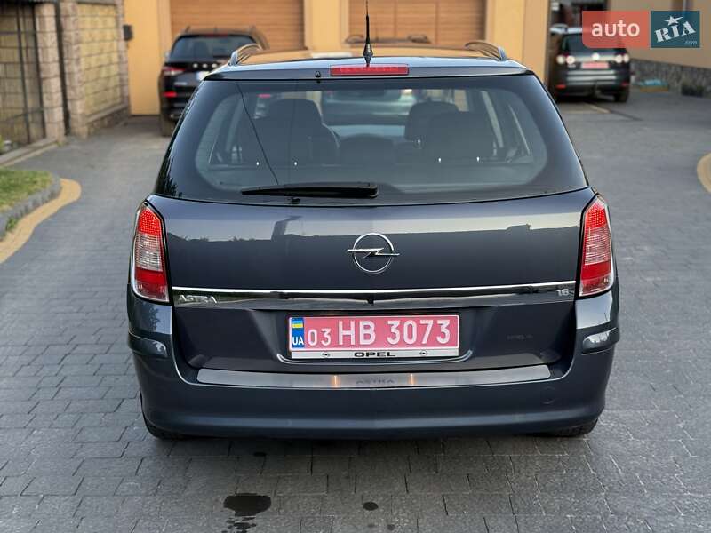 Універсал Opel Astra 2008 в Луцьку