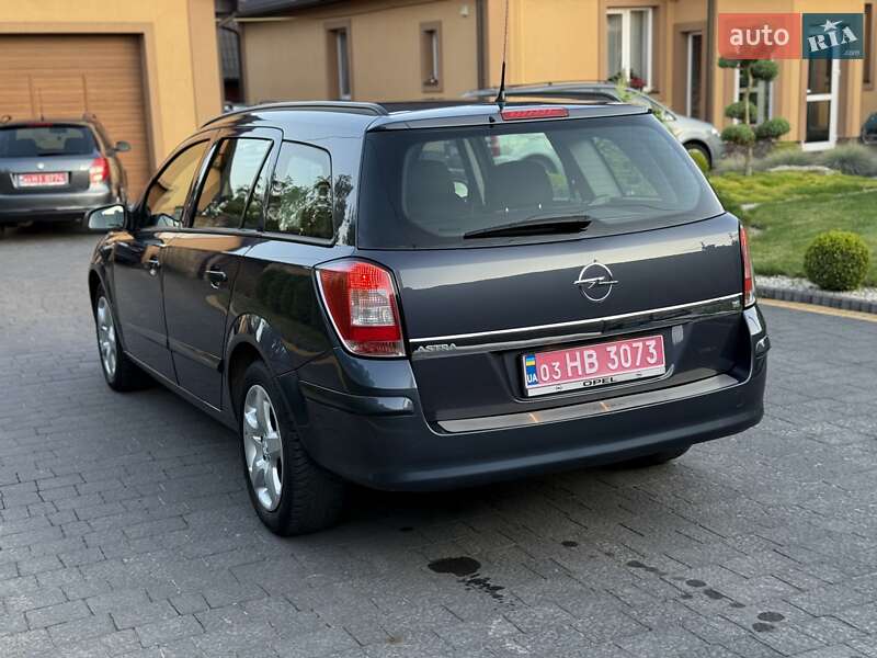 Універсал Opel Astra 2008 в Луцьку