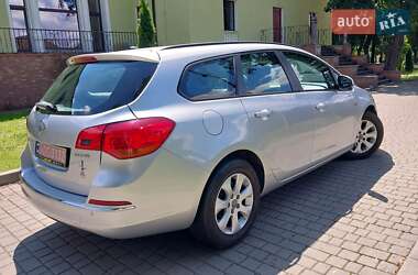 Универсал Opel Astra 2015 в 