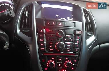 Универсал Opel Astra 2015 в 
