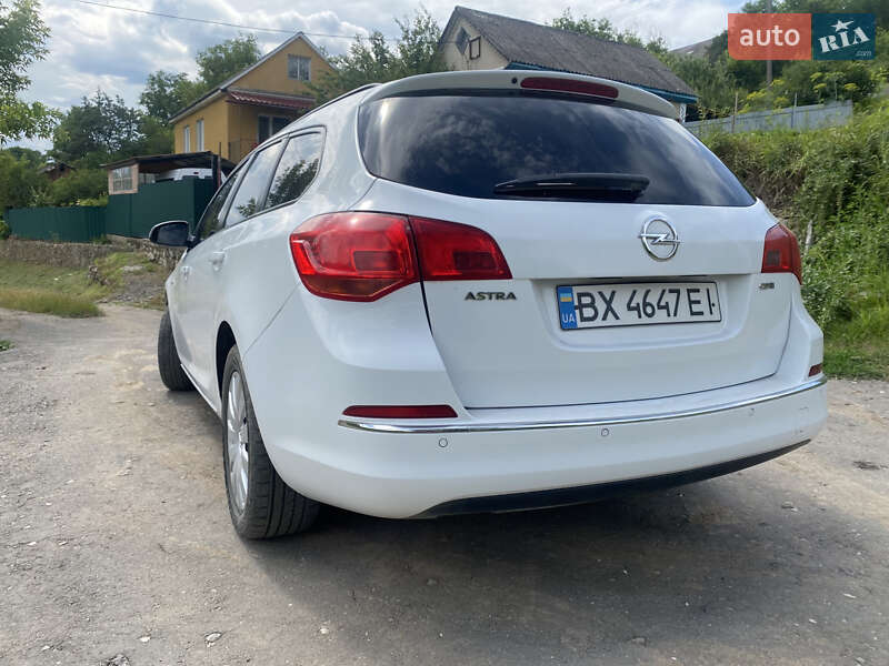 Универсал Opel Astra 2013 в Каменец-Подольском