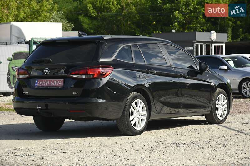 Универсал Opel Astra 2017 в Бердичеве