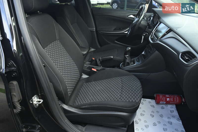Универсал Opel Astra 2017 в Бердичеве
