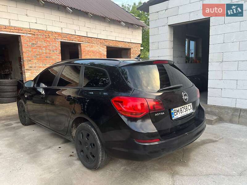 Універсал Opel Astra 2011 в Бердичеві