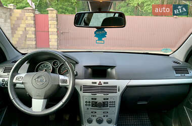 Универсал Opel Astra 2009 в 