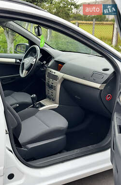 Универсал Opel Astra 2008 в 