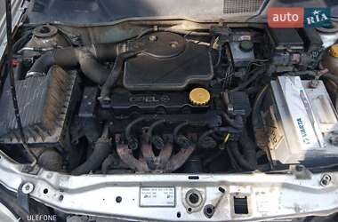 Хэтчбек Opel Astra 1998 в 