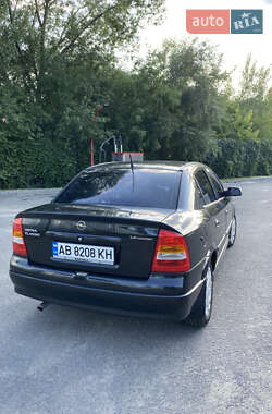 Седан Opel Astra 2007 в 