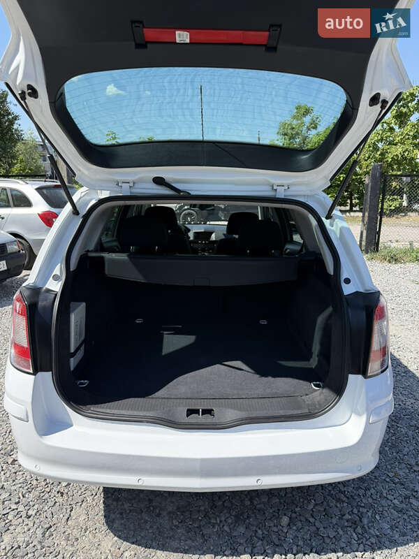 Универсал Opel Astra 2010 в Белой Церкви