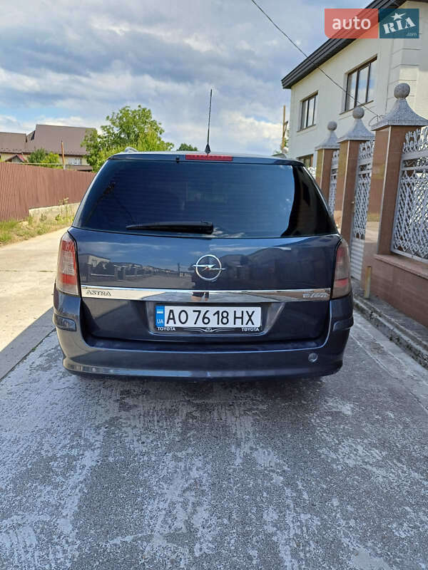 Универсал Opel Astra 2007 в Тячеве