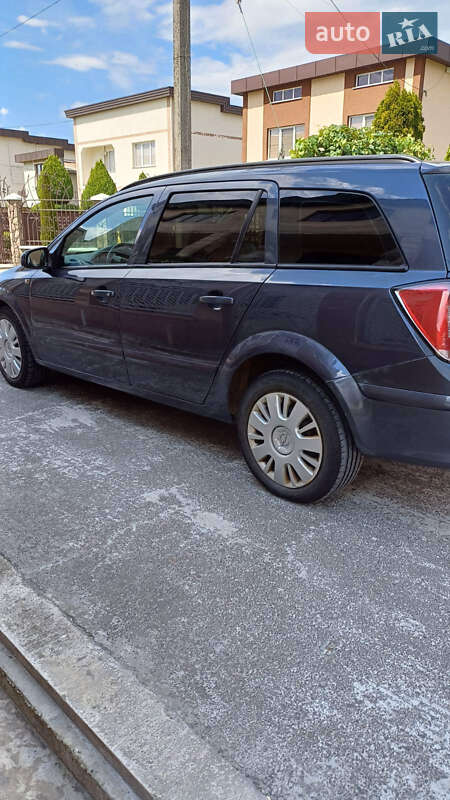 Универсал Opel Astra 2007 в Тячеве