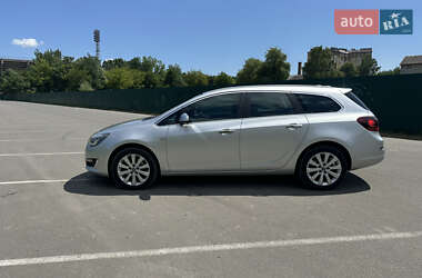 Универсал Opel Astra 2013 в Ивано-Франковске