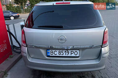 Универсал Opel Astra 2005 в 