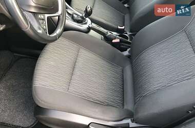 Универсал Opel Astra 2012 в 