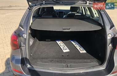 Универсал Opel Astra 2012 в 