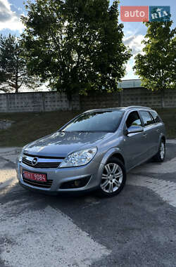 Універсал Opel Astra 2008 в Вараші