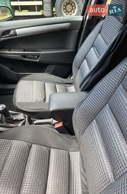 Универсал Opel Astra 2006 в 