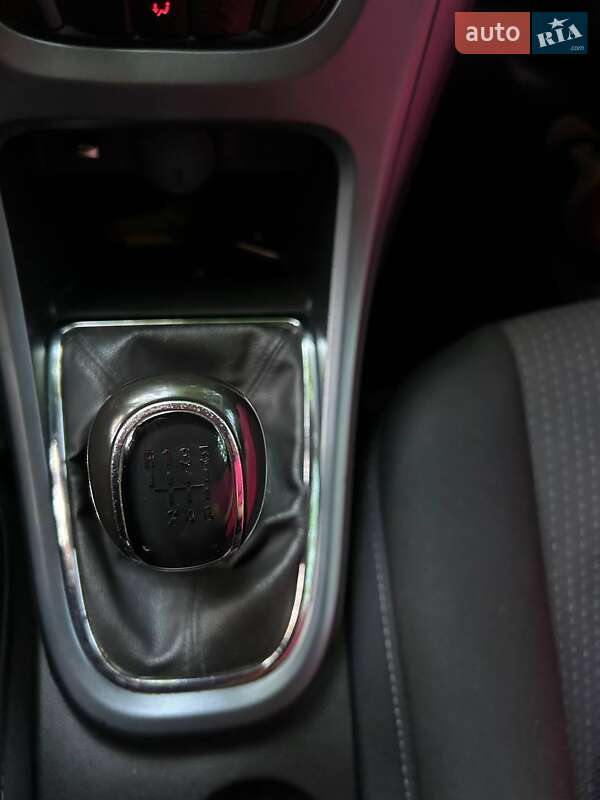 Универсал Opel Astra 2014 в Стрые