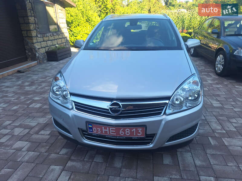 Универсал Opel Astra 2009 в Виннице
