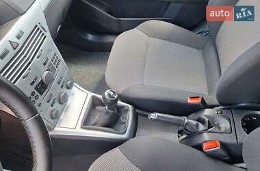 Универсал Opel Astra 2009 в 