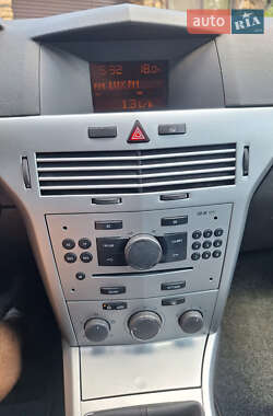 Универсал Opel Astra 2009 в 