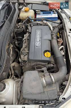Универсал Opel Astra 2008 в Киверцах