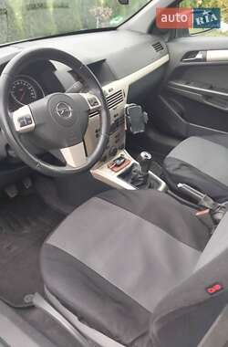 Универсал Opel Astra 2008 в 