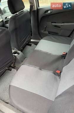Универсал Opel Astra 2008 в 