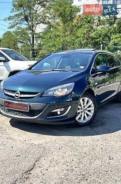 Універсал Opel Astra 2014 в Сумах