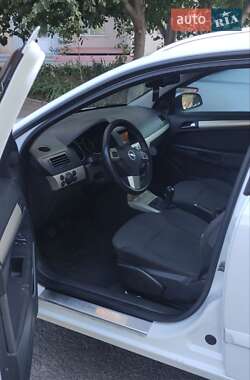 Универсал Opel Astra 2008 в 