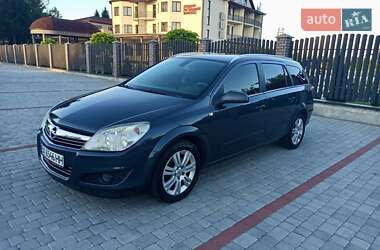 Универсал Opel Astra 2008 в Староконстантинове